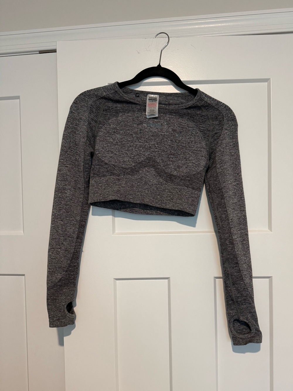 GYMSHARK Long Sleeve Cropped Athletic Top - Women’s Small